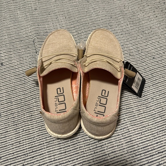 NWT Wendy hey dude size 8 - Picture 2 of 5